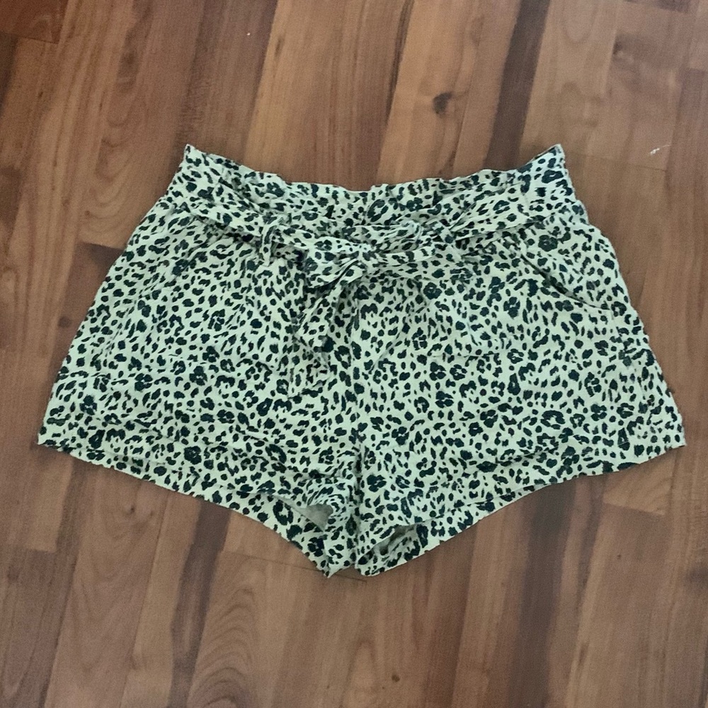 Jolt midrise tie waist linen short
